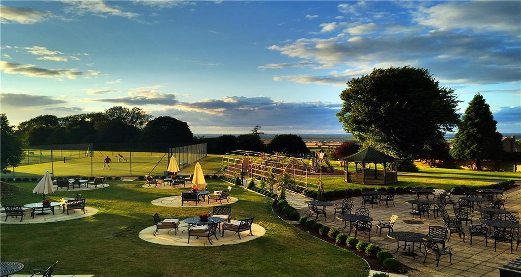 Blunsdon House Hotel, Bw Premier Collection Hotel 4*